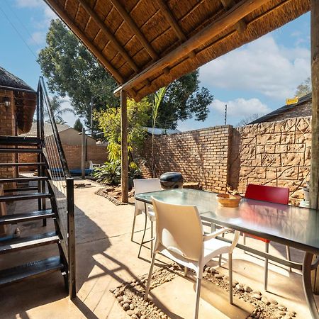 Thatch Haven Guesthouse Centurion Exteriér fotografie