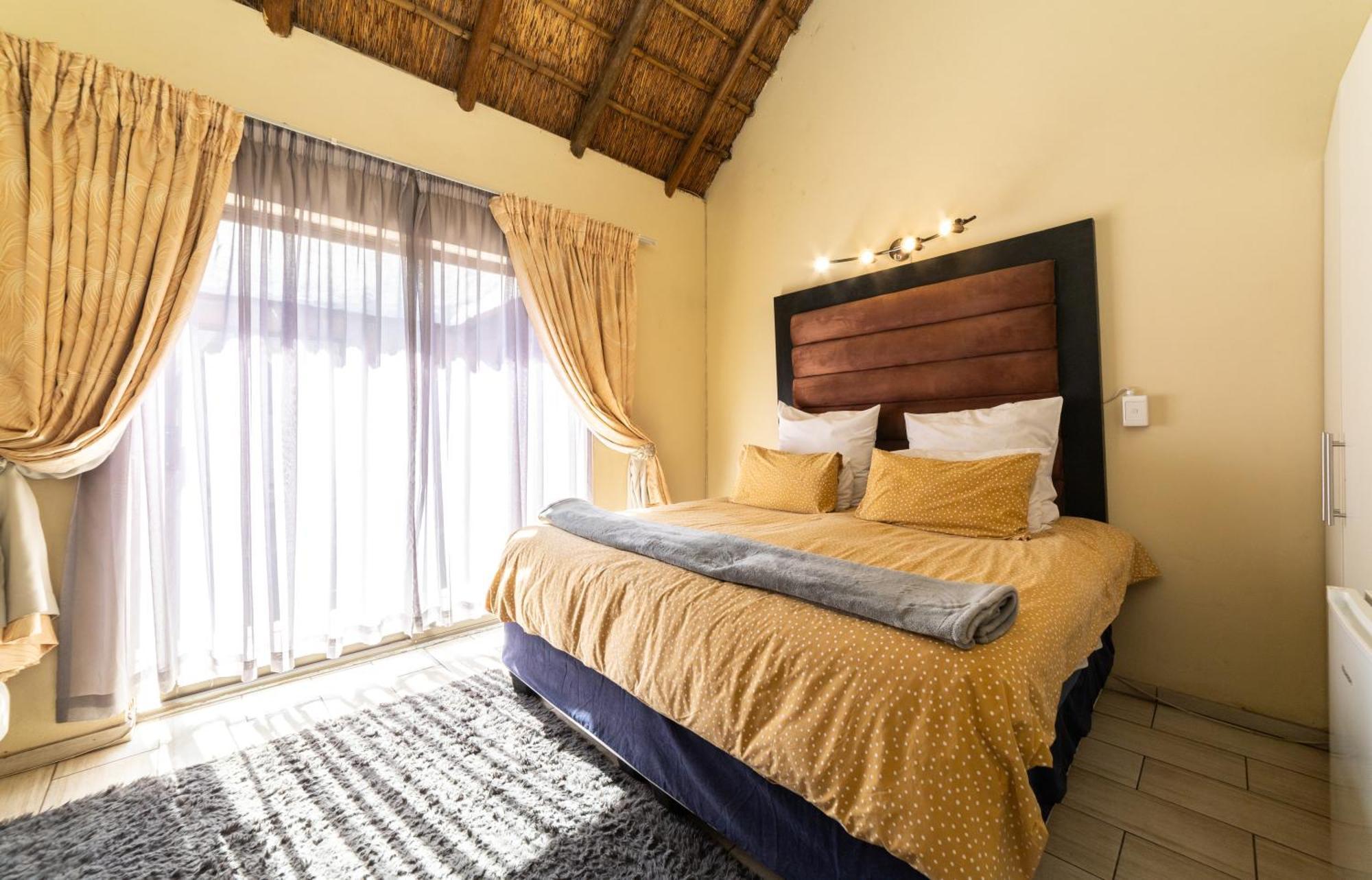 Thatch Haven Guesthouse Centurion Exteriér fotografie