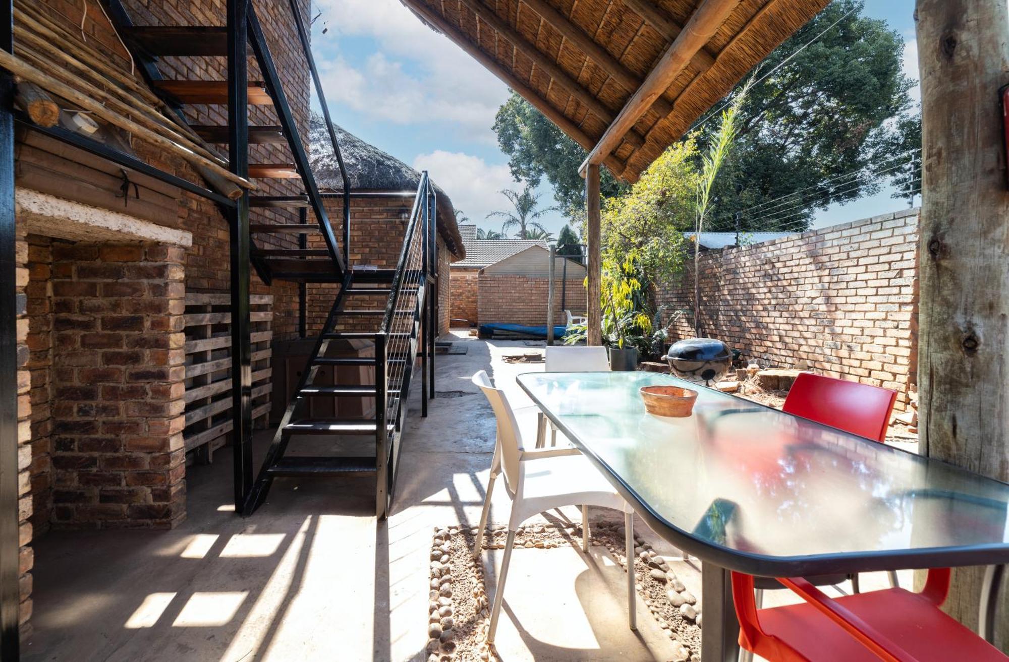 Thatch Haven Guesthouse Centurion Exteriér fotografie